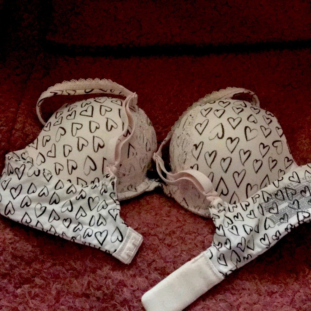 Victoria’s Secret 32A body by Victoria very g used